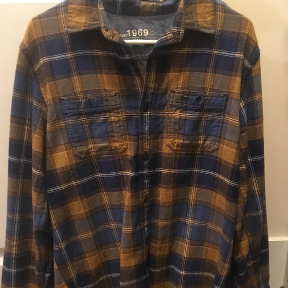 Gap button down (L) - Picture 1 of 1